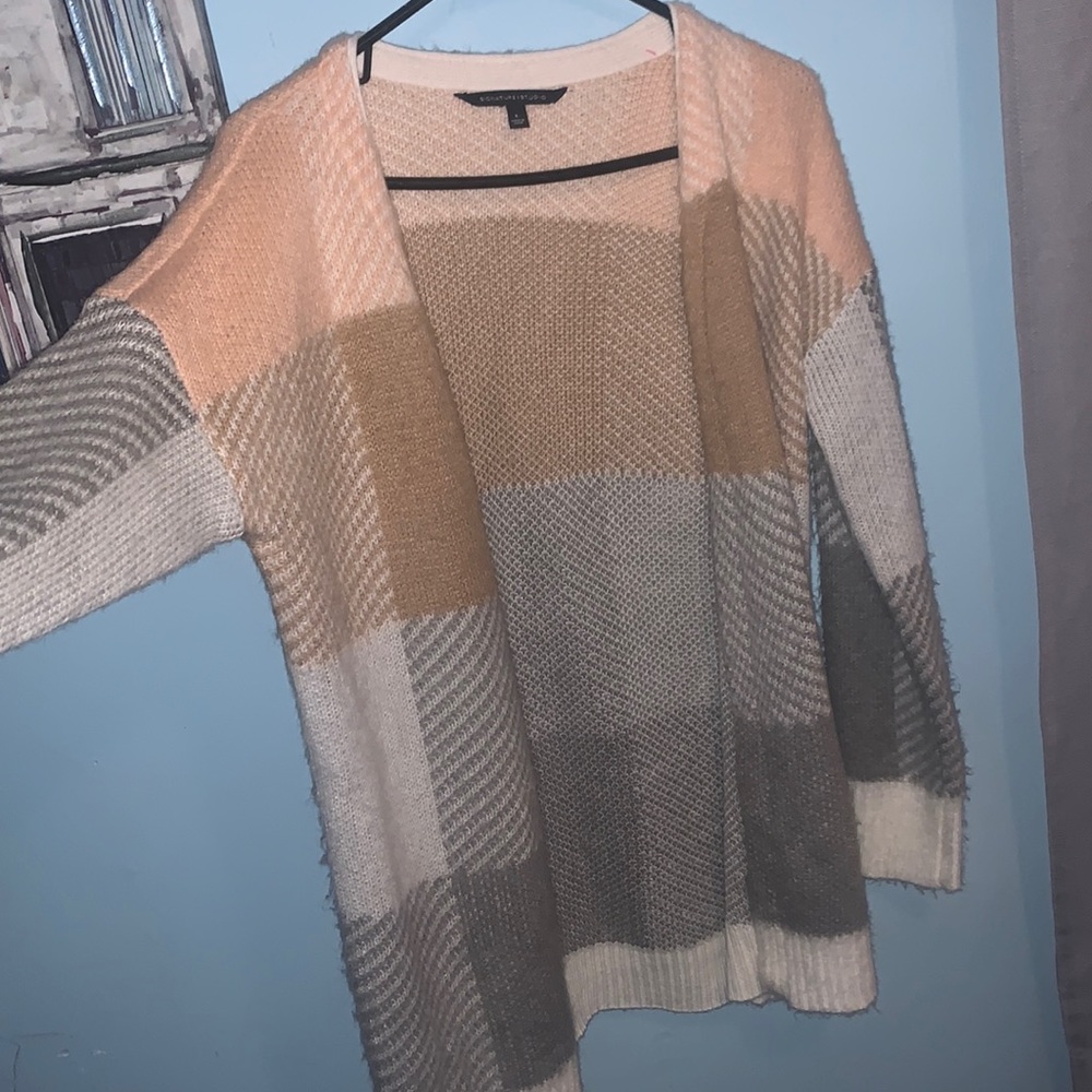 Women’s Plaid Sweater/Cardigan- Great Condition